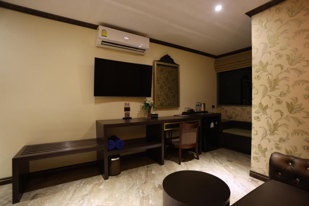 Bab Alhara Hotel Patong Exterior photo